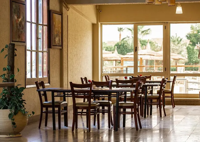 Hotel Marina Wadi Degla 3*
